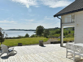 Отель 4 star holiday home in Tornes I Romsdal  Торнес 